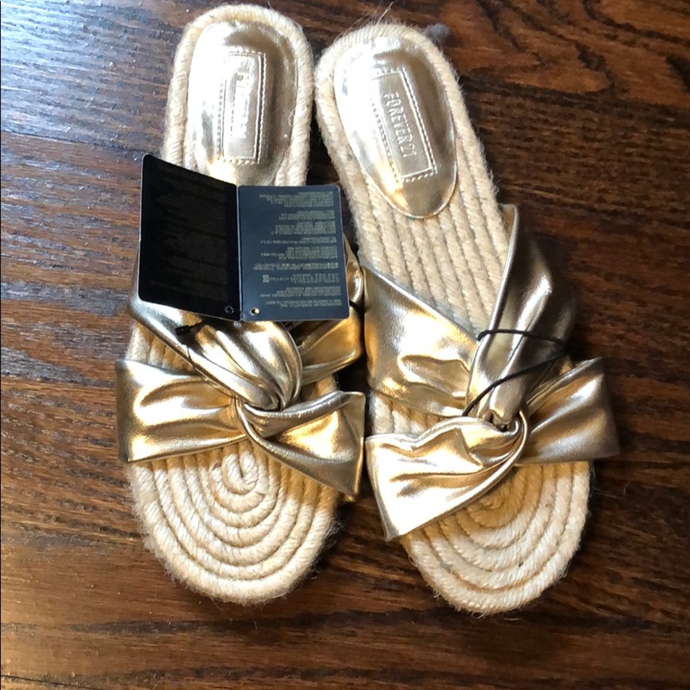 NWT Sandals
